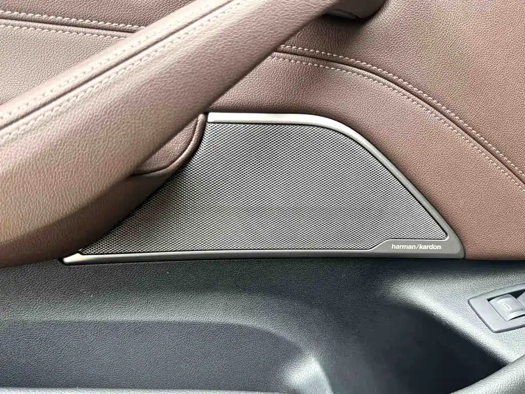 BMW 5 Series 2021 — фото 17