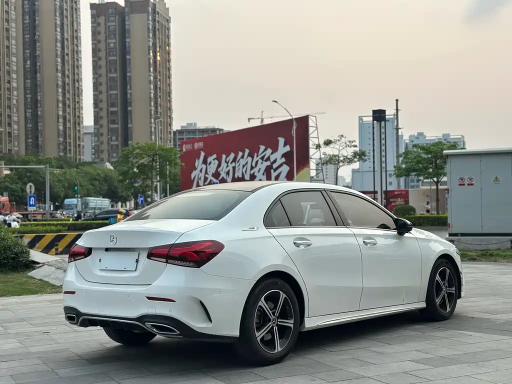 Mercedes-Benz A-Class 2022 — фото 4