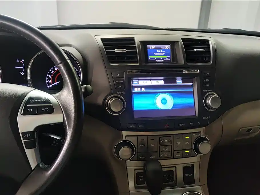 Toyota Highlander 2014 — фото 13