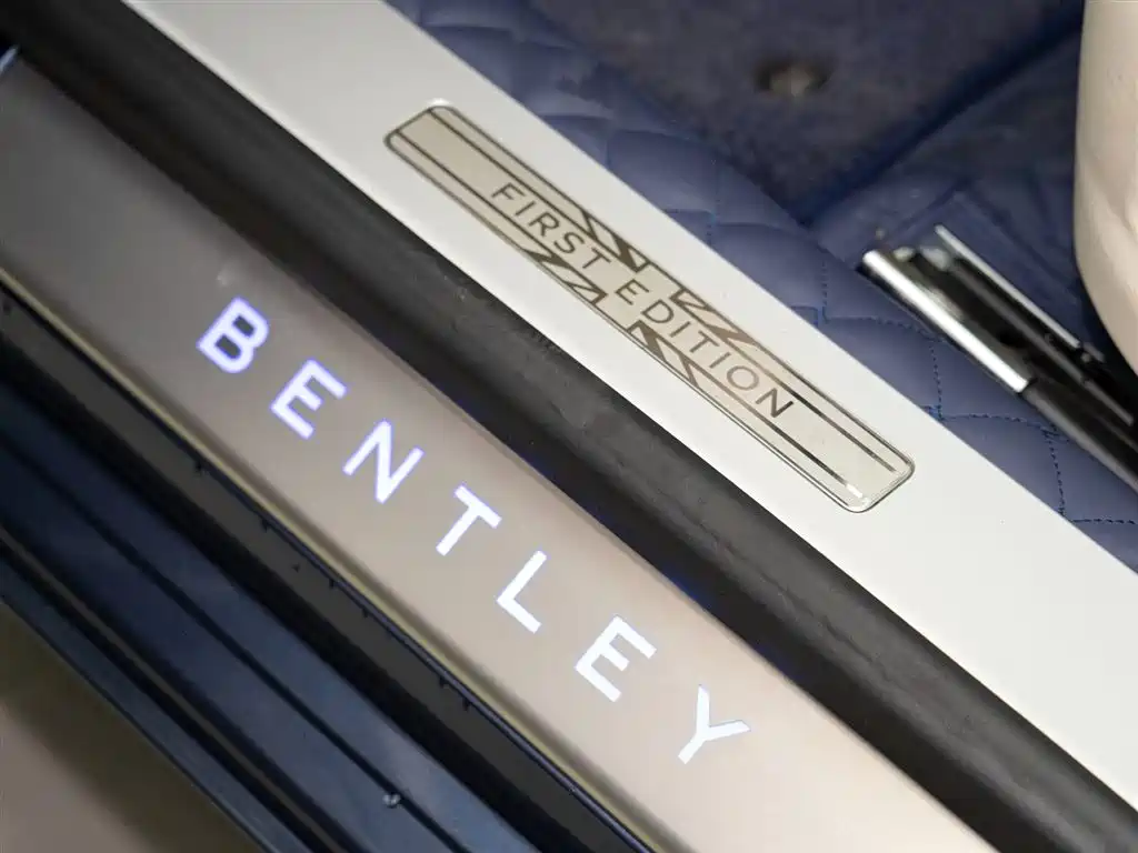 Bentley Flying Spur 2020 — фото 12