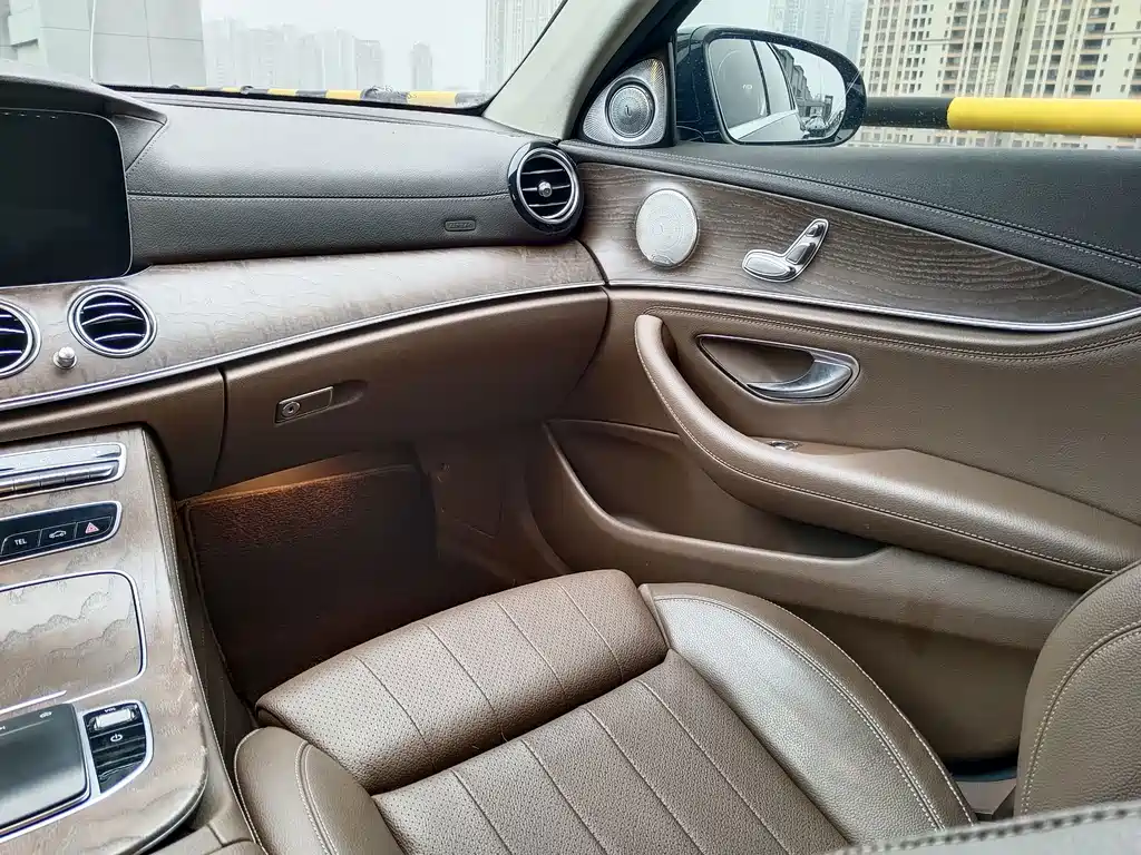 Mercedes-Benz E-Class 2020 — фото 12