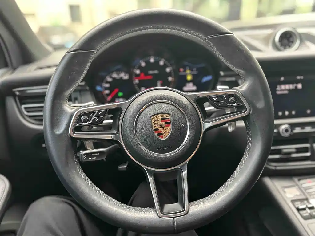Porsche Macan 2020 — фото 21