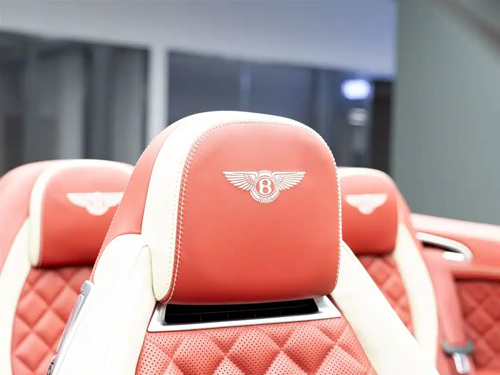 Bentley Continental 2019 — фото 12