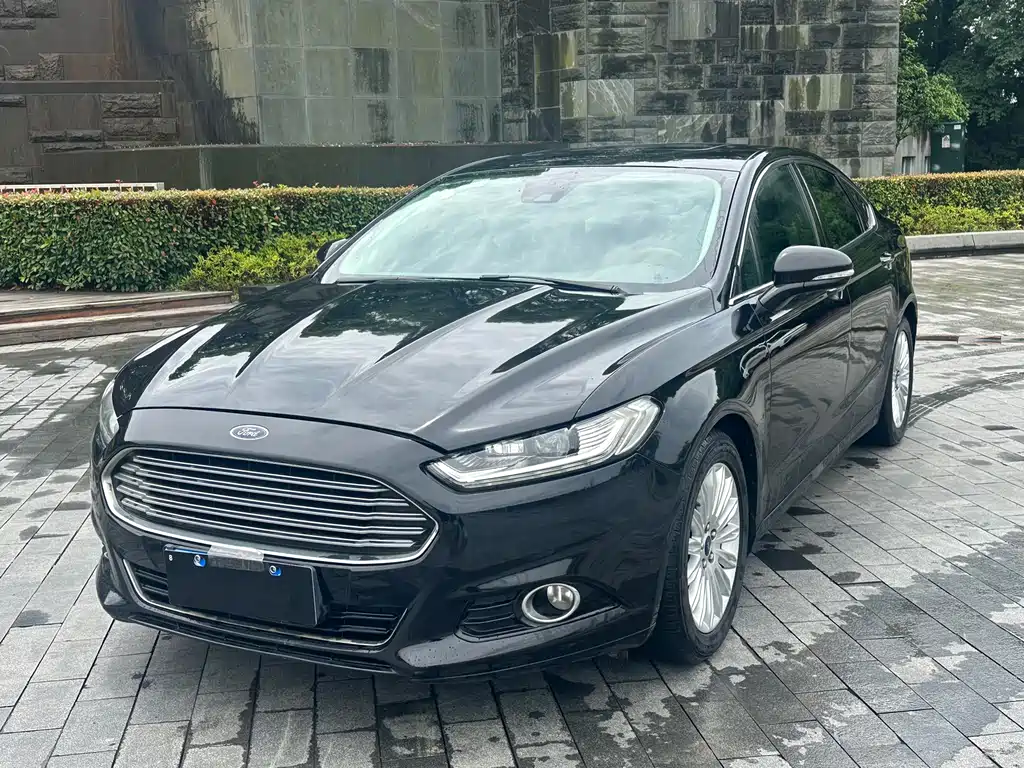 Ford Mondeo 2015 — фото 1