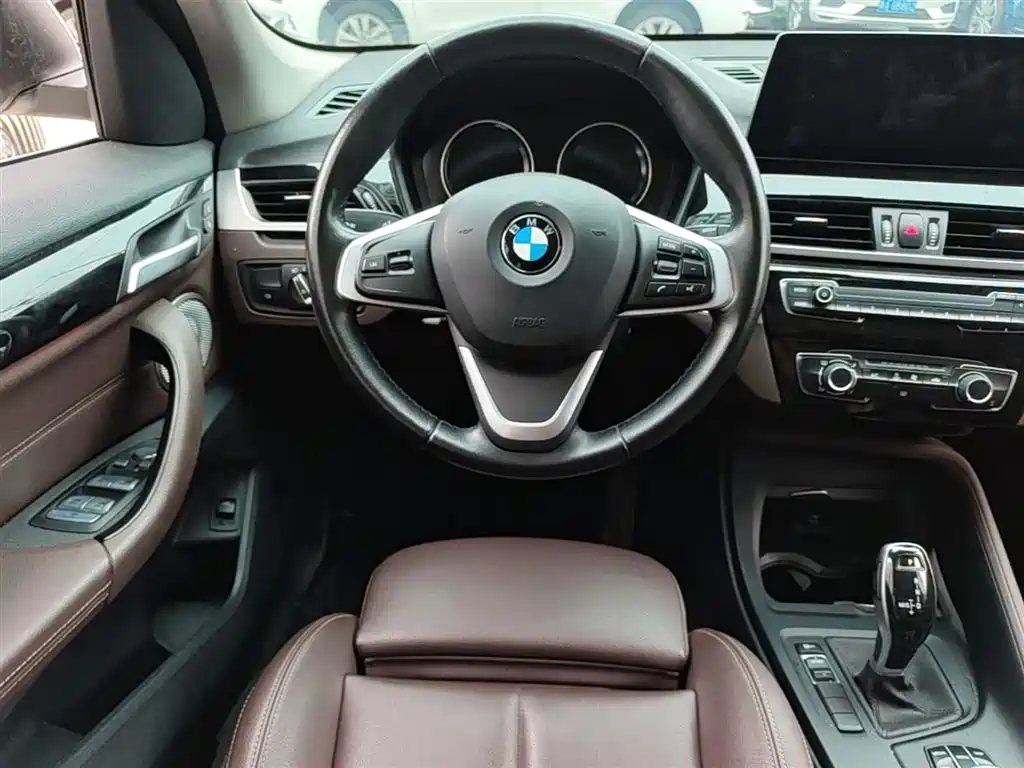 BMW X1 2022 — фото 11