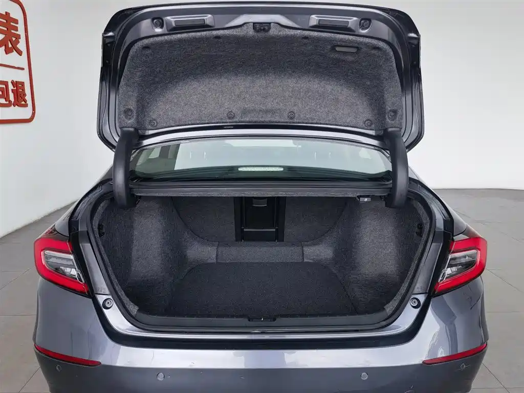 Honda Accord 2022 — фото 16