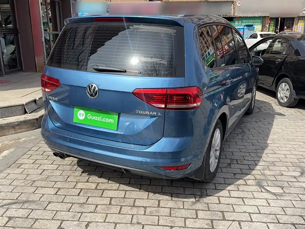 Volkswagen Touran 2018 — фото 12