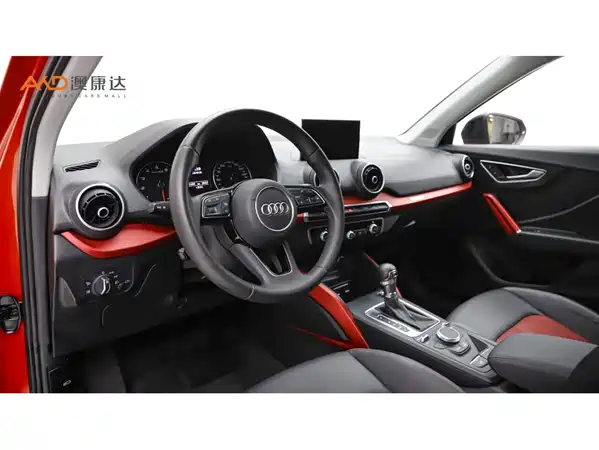 Audi Q2L 2019