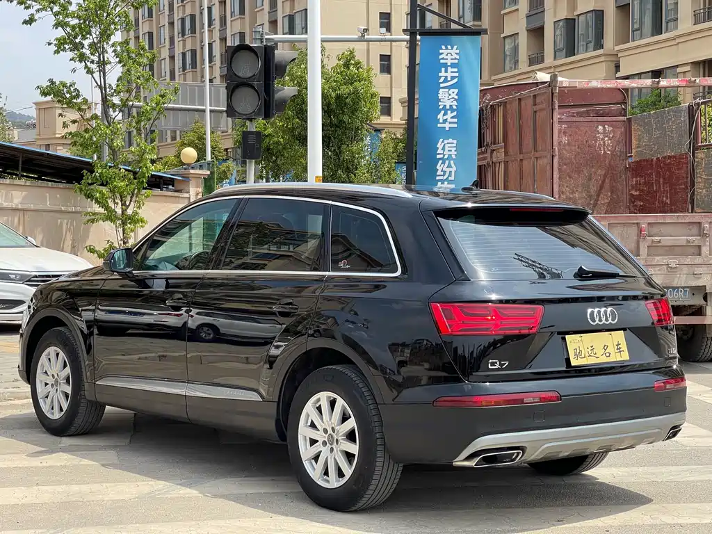 Audi Q7 2017 — фото 13