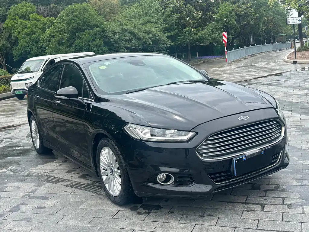 Ford Mondeo 2015 — фото 3