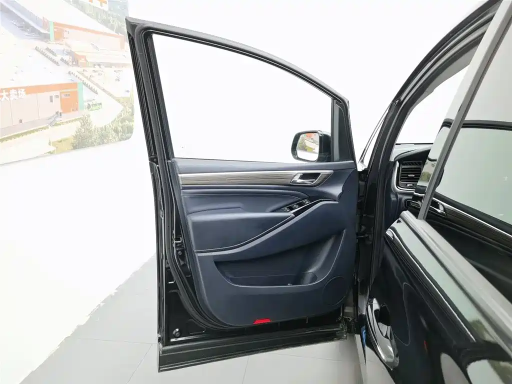 GAC Motor Trumpchi M8 2023 — фото 8