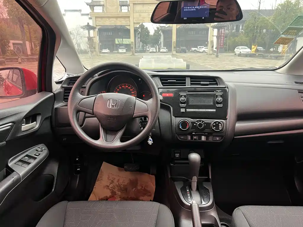 Honda Fit 2016 — фото 12