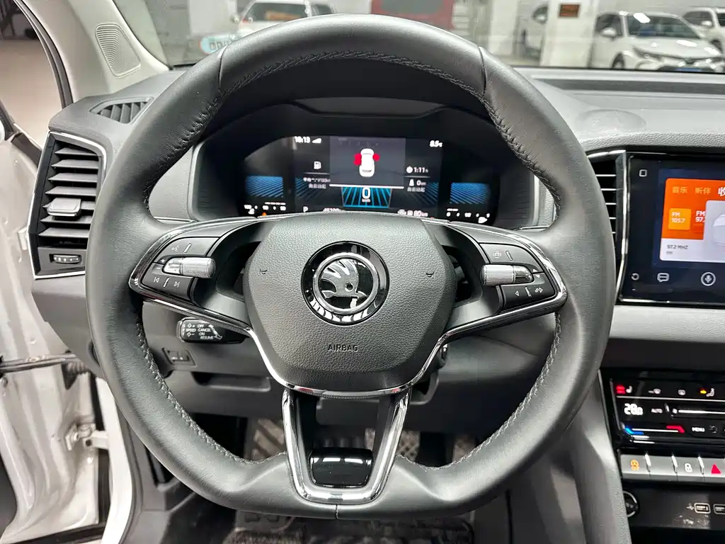 Skoda Karoq 2022 — фото 10