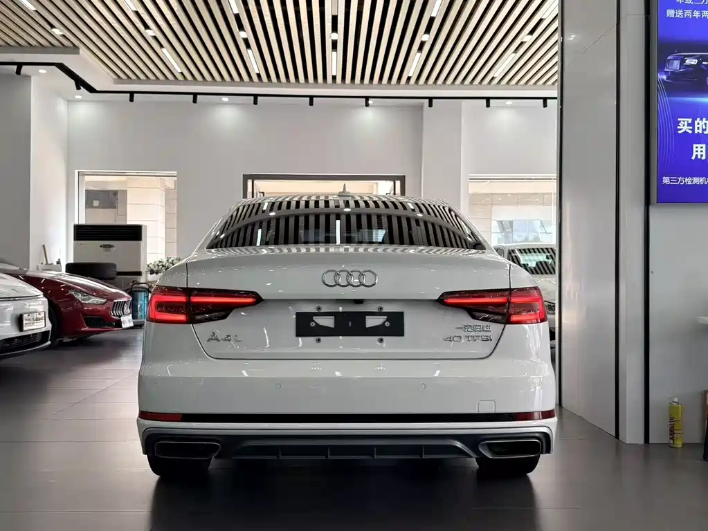 Audi A4L 2019