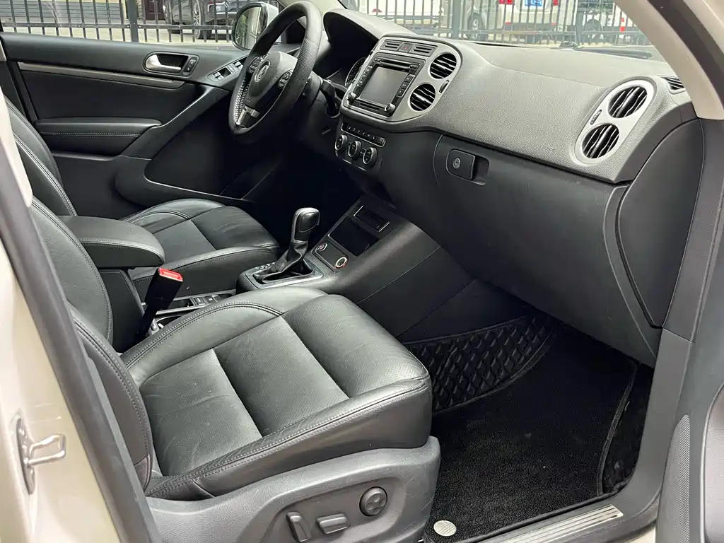 Volkswagen Tiguan 2015 — фото 15