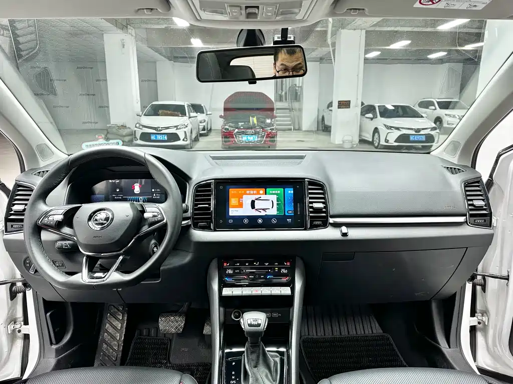 Skoda Karoq 2022 — фото 9