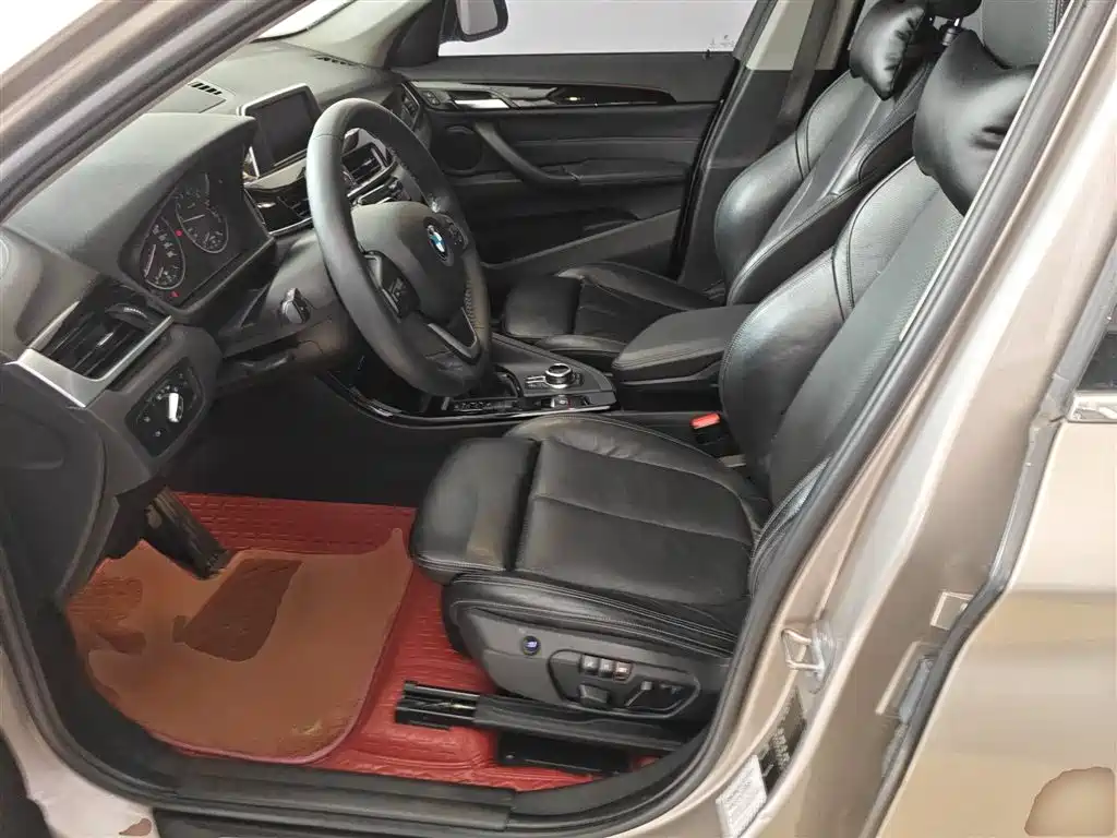 BMW X1 2016 — фото 15