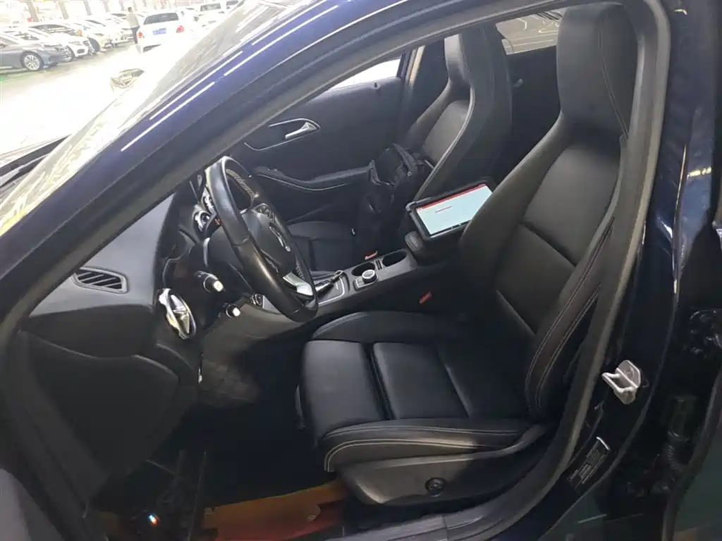 Mercedes-Benz GLA 2018 — фото 15