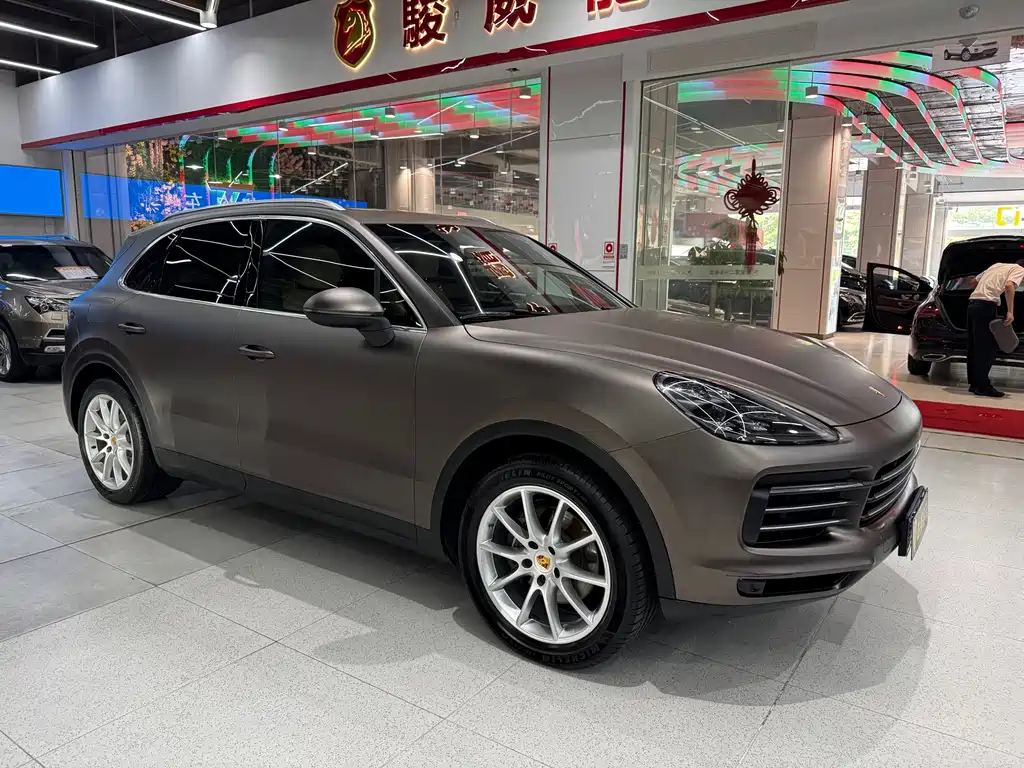 Porsche Cayenne 2019 — фото 4