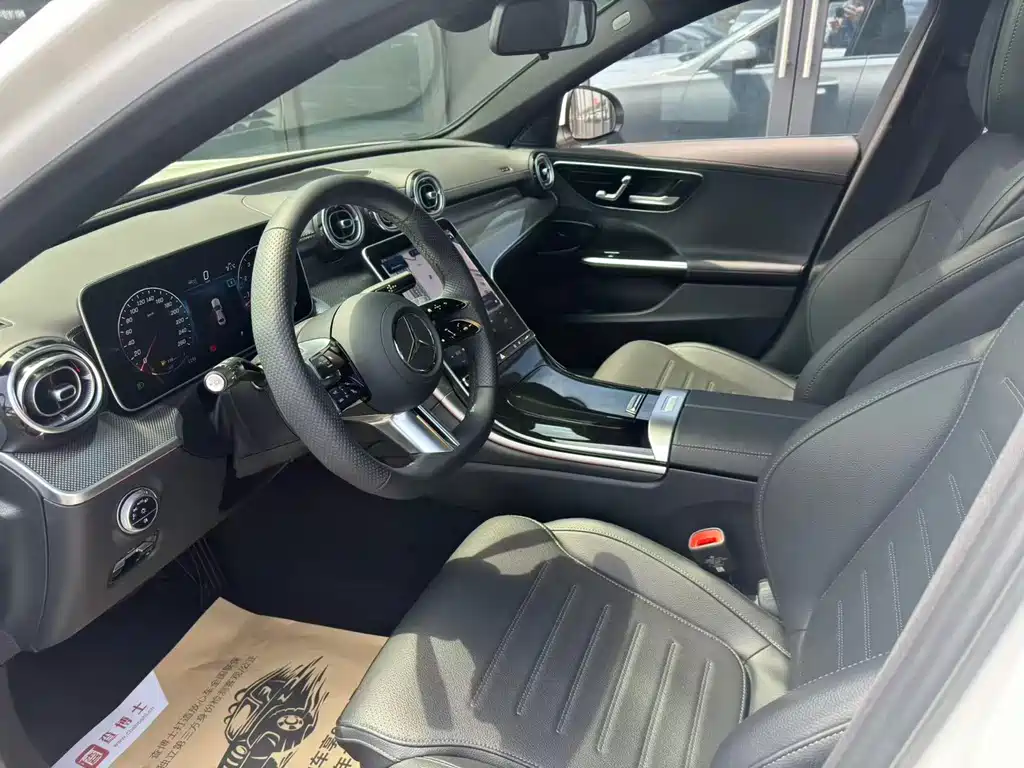 Mercedes-Benz C-Class 2025