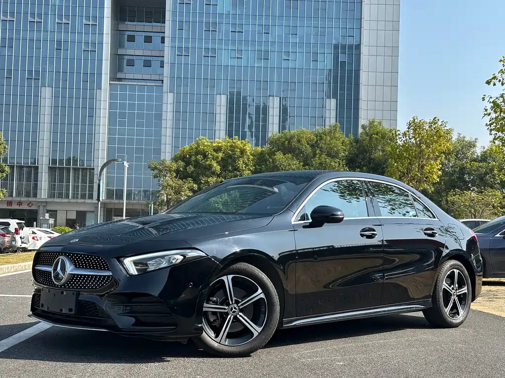 Mercedes-Benz A-Class 2023 — фото 1