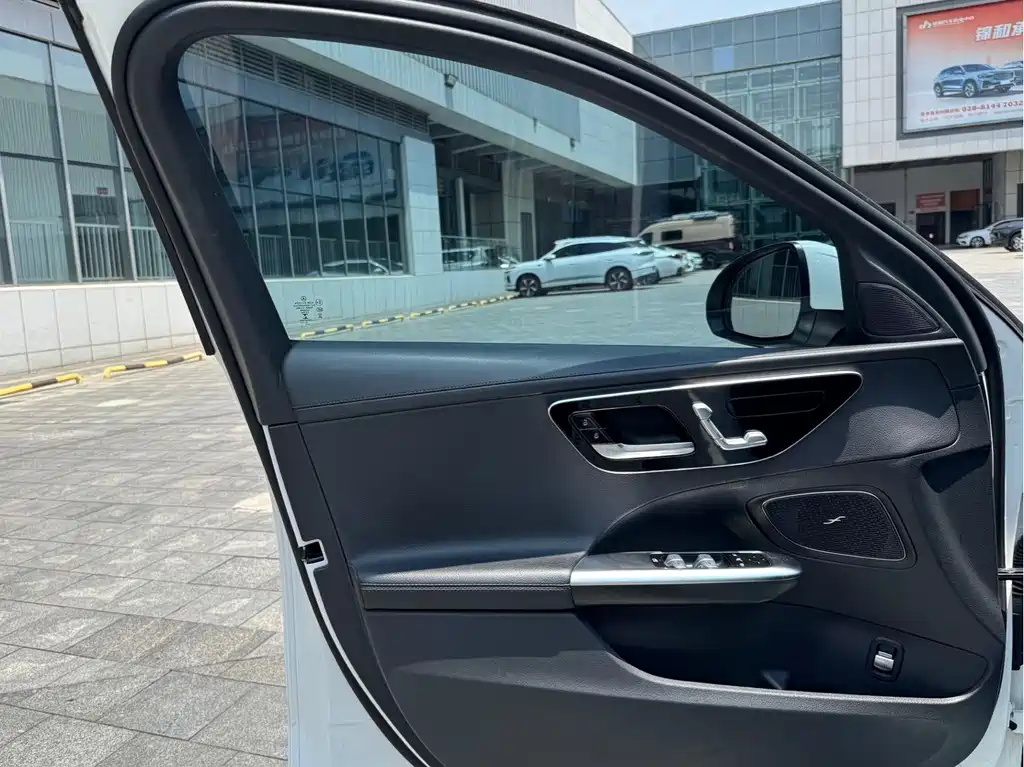Mercedes-Benz C-Class 2021