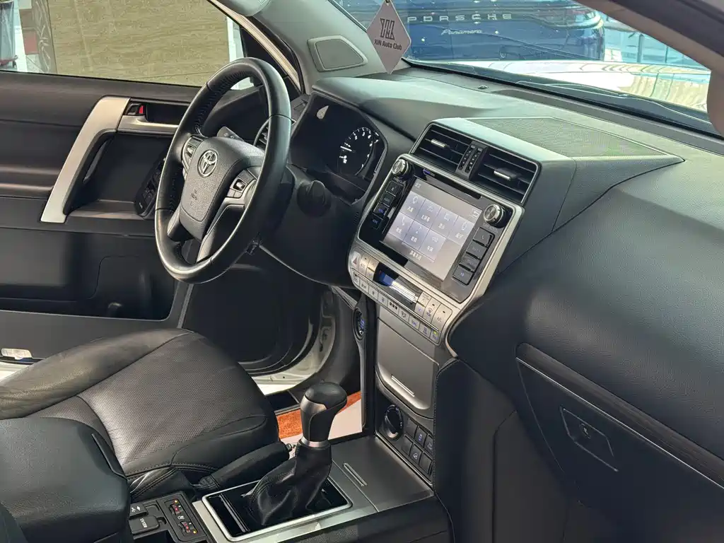 Toyota Prado 2019 — фото 10