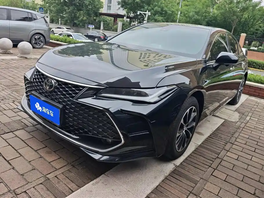 Toyota Avalon 2023 — фото 1