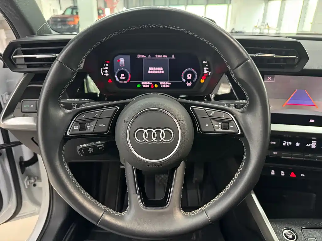 Audi A3 2023 — фото 12