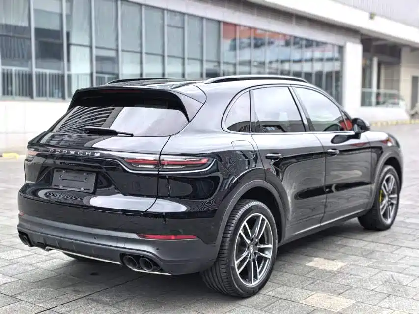 Porsche Cayenne 2019 — фото 14