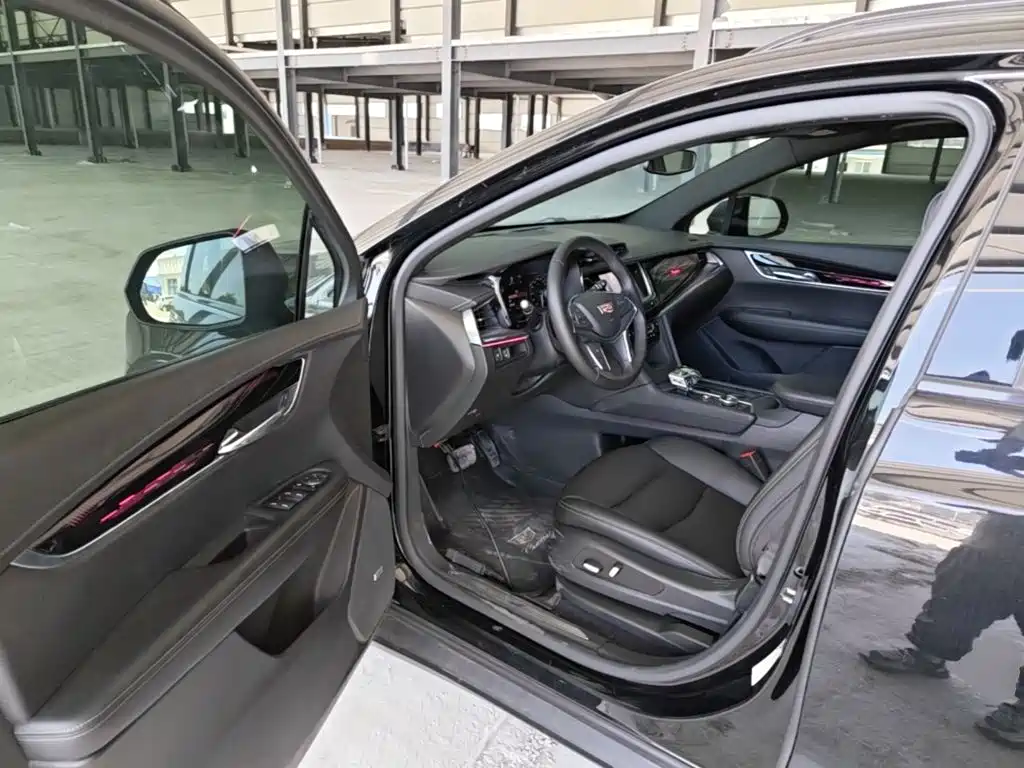 Cadillac XT5 2021 — фото 16
