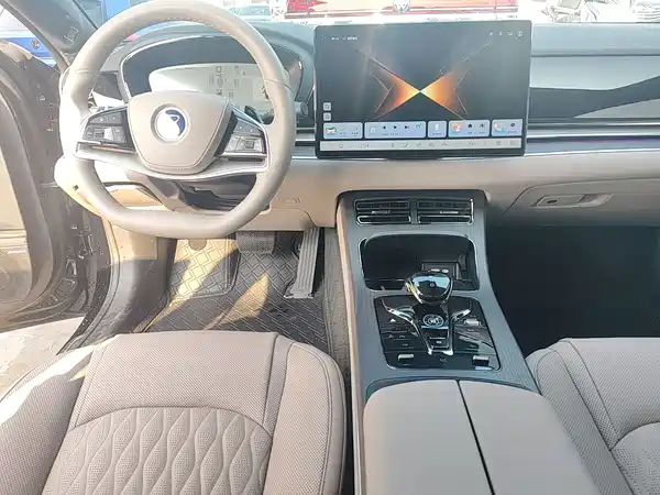 BYD Han 2025