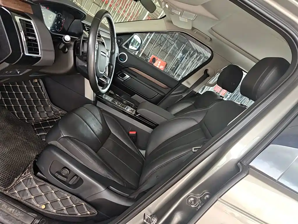 Land Rover Discovery 2019 — фото 15
