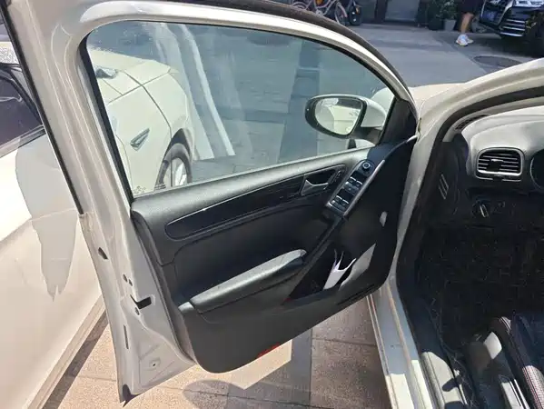 Volkswagen Golf 2014