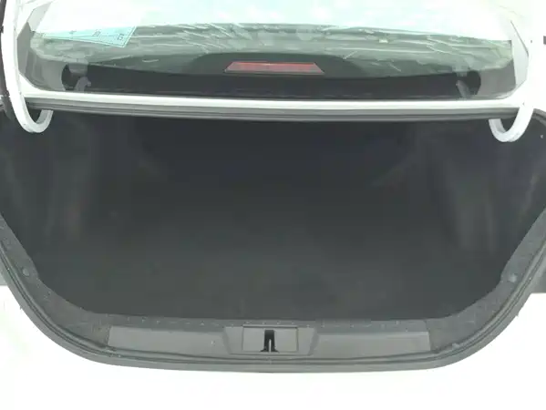 Geely Emgrand 2021