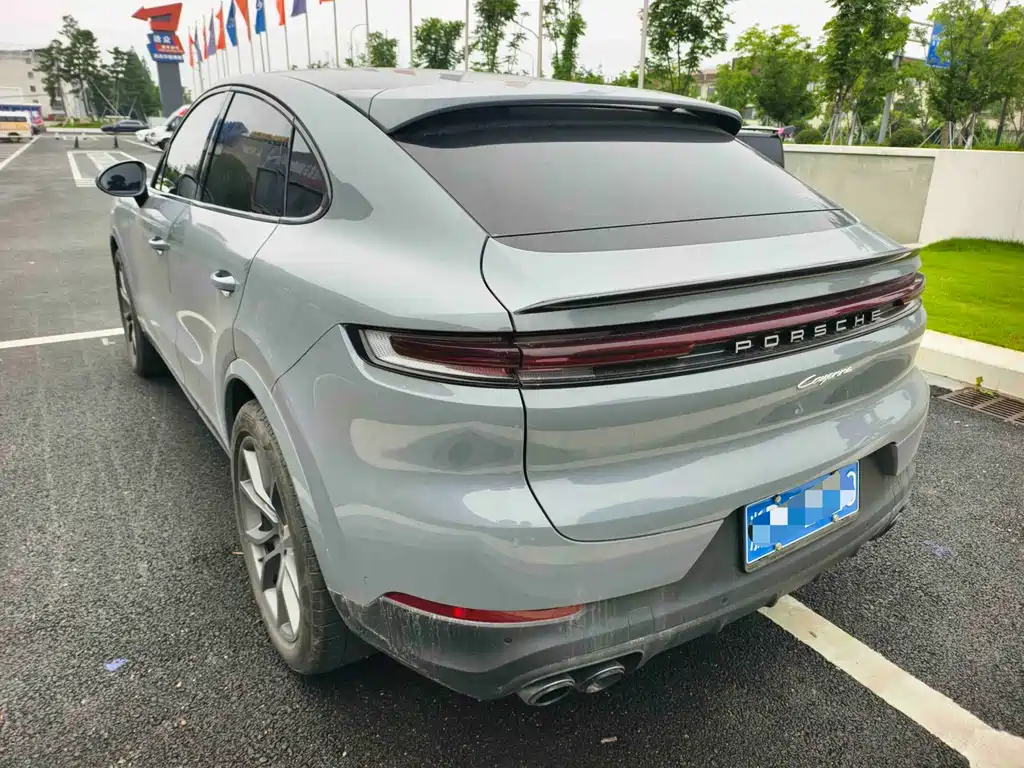 Porsche Cayenne 2024