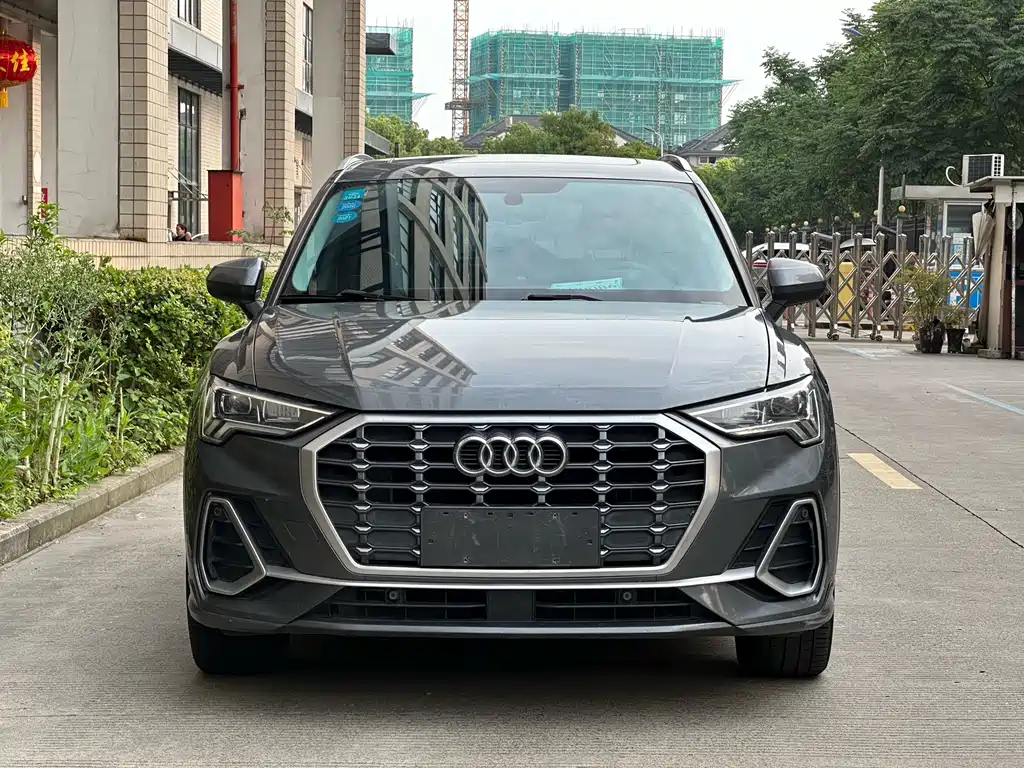 Audi Q3 2019 — фото 2