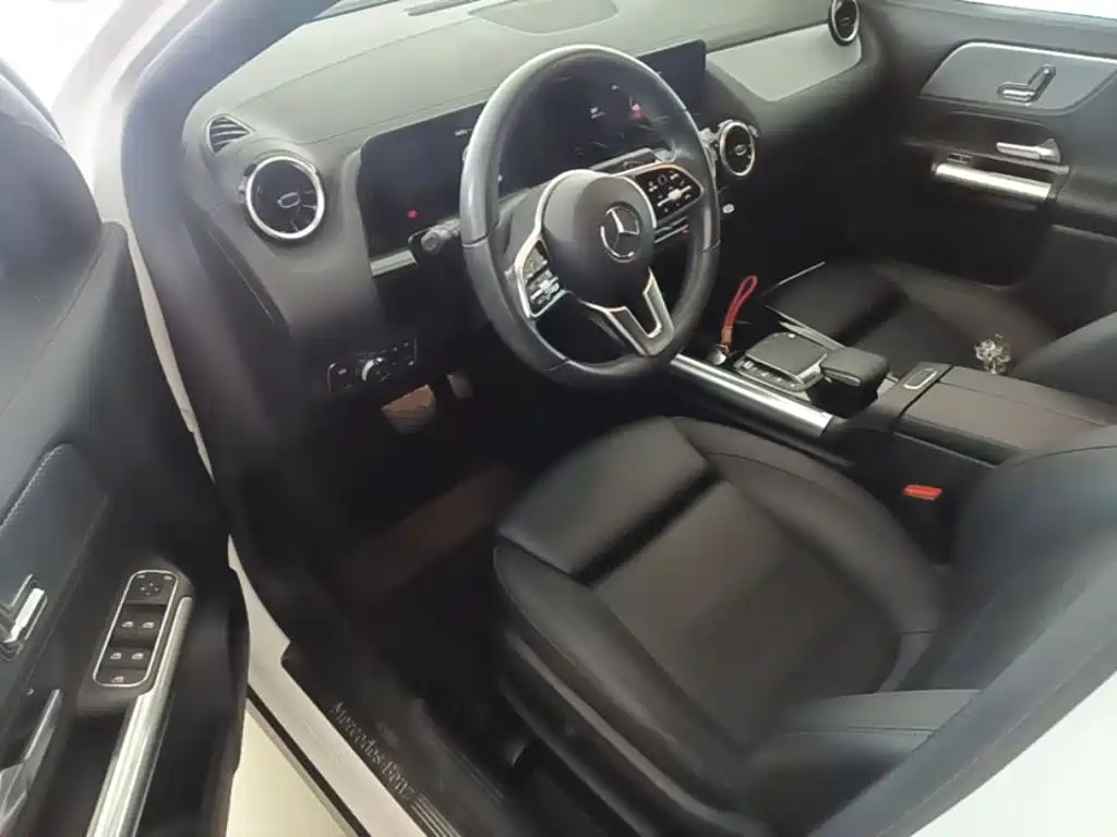 Mercedes-Benz GLA 2021 — фото 16