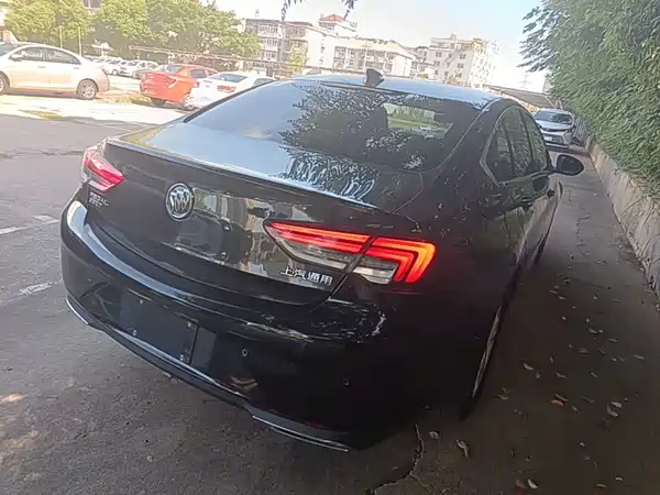 Buick Regal 2021