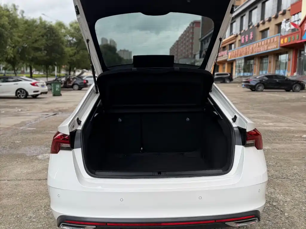 Skoda Octavia 2022 — фото 14