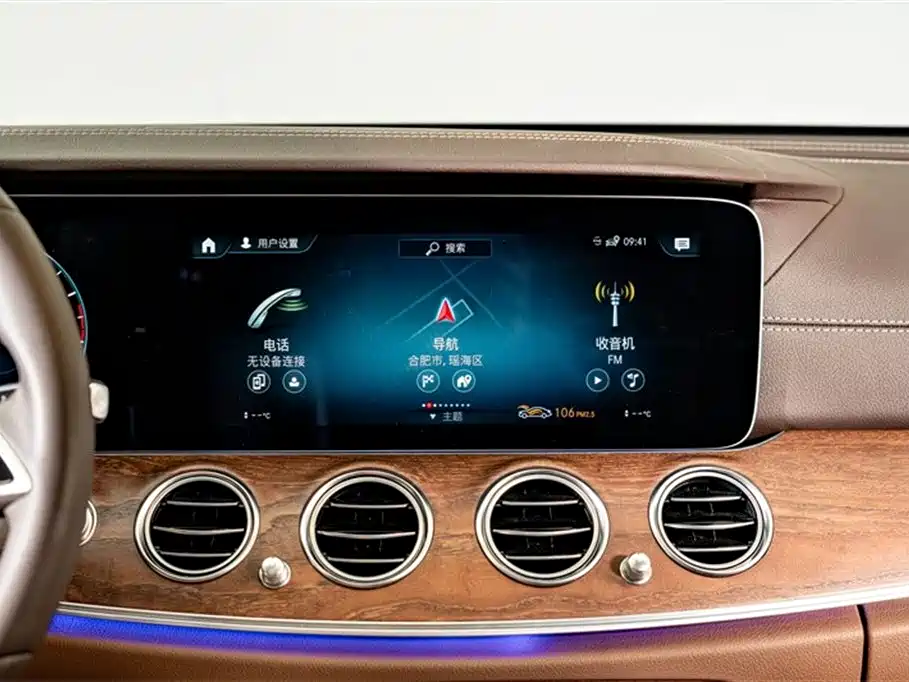 Mercedes-Benz E-Class 2023 — фото 16
