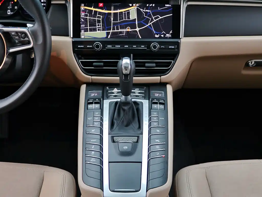 Porsche Macan 2021 — фото 15