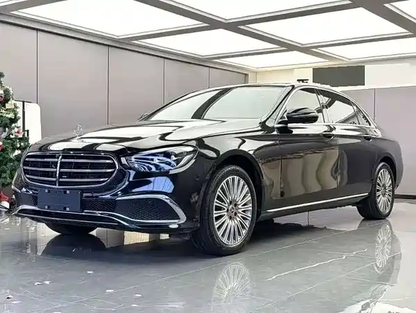 Mercedes-Benz E-Class 2022