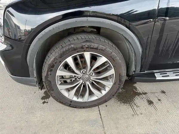 GAC Trumpchi GS8 2017