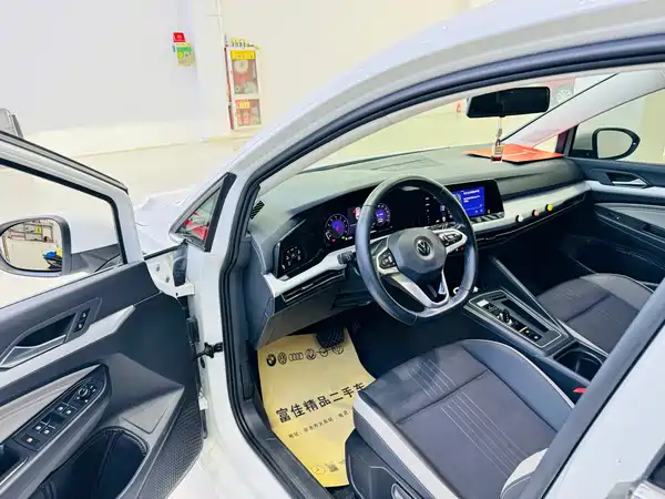 Volkswagen Golf 2022