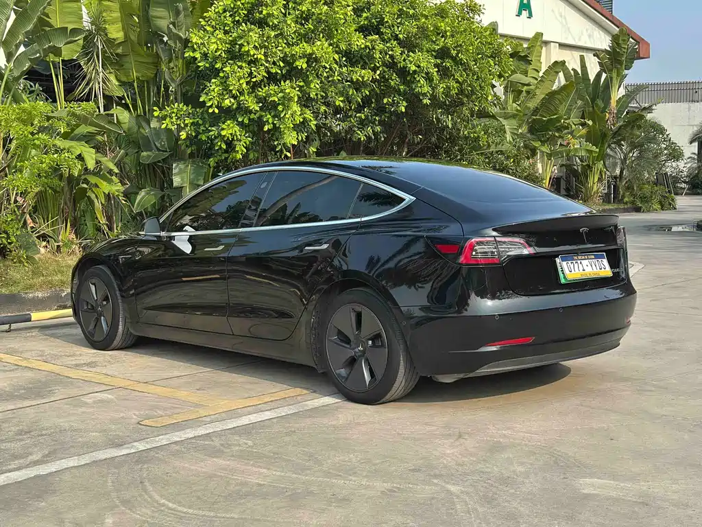 Tesla Model 3 2020 — фото 9