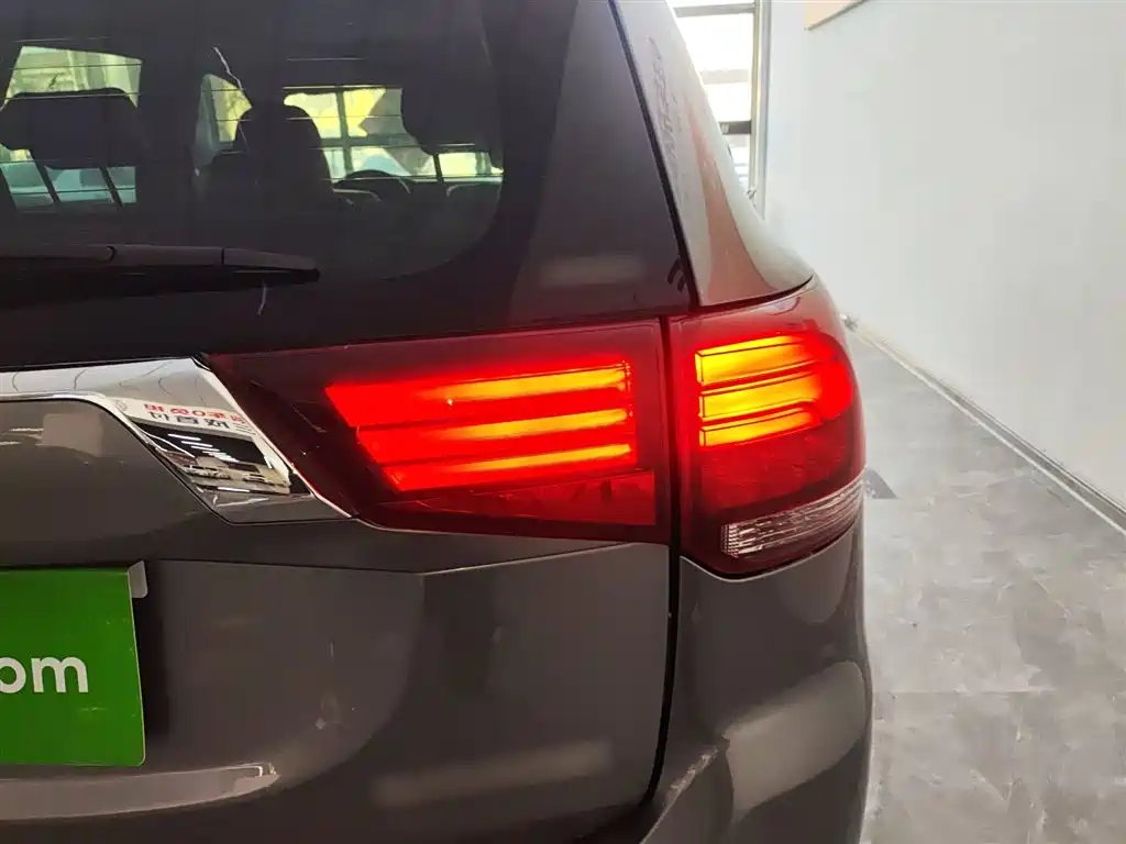Mitsubishi Outlander 2016 — фото 8