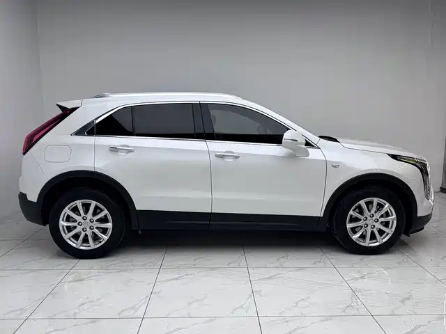 Cadillac XT4 2021 — фото 9