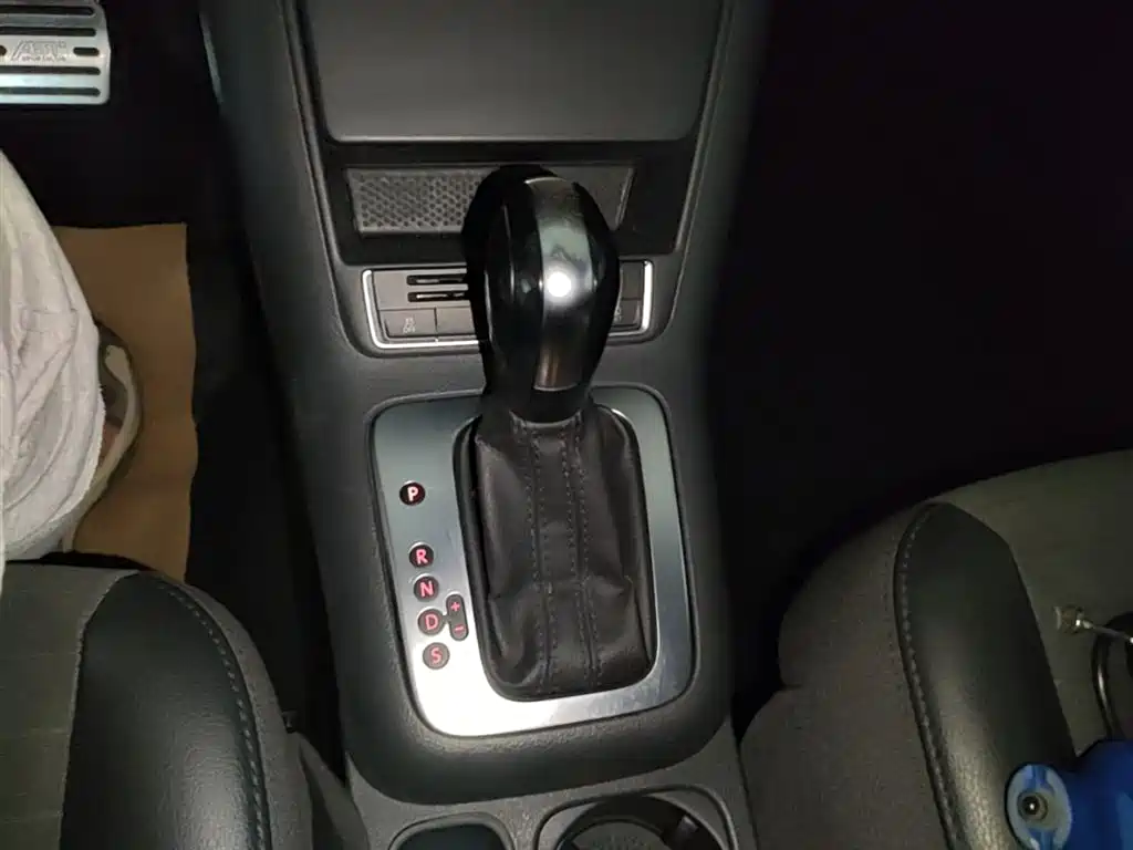 Volkswagen Tiguan 2015 — фото 14