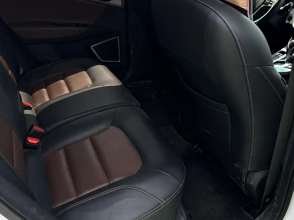 Geely Emgrand GS 2019 — фото 17